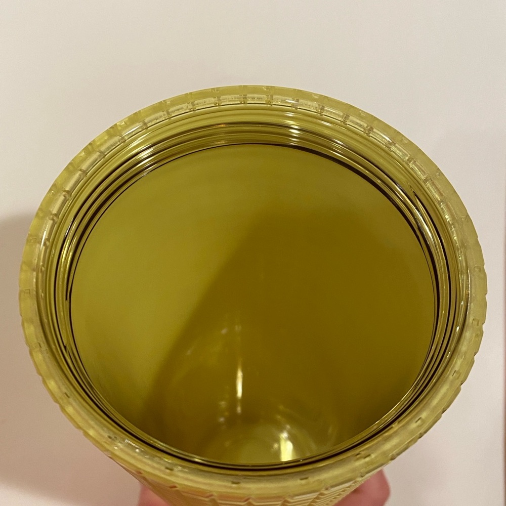 NWT Starbucks 24oz Screw Lid Straw Cold Cup YellowGreen Studded Grid Tumbler - Picture 5 of 10